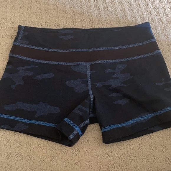 🎈sold🎈Lululuemon shirts size 6 - Picture 1 of 1